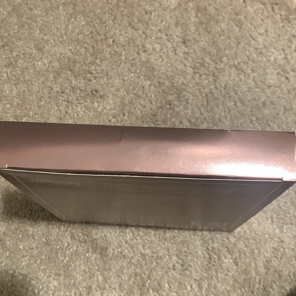 111Skin ROSE GOLD BRIGHTENING FACIAL  MASK - Picture 4 of 4